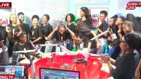 warembo wa  tanzania wakata mauno balaa ona walivyocheza singeli laivu youtube