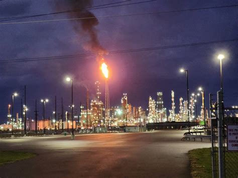 ohio oil refinery fire kills  people plant shut  wtop news