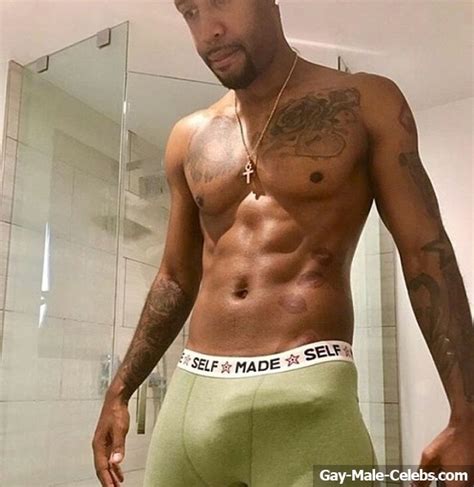 safaree samuels showing off his huge bulge gay male