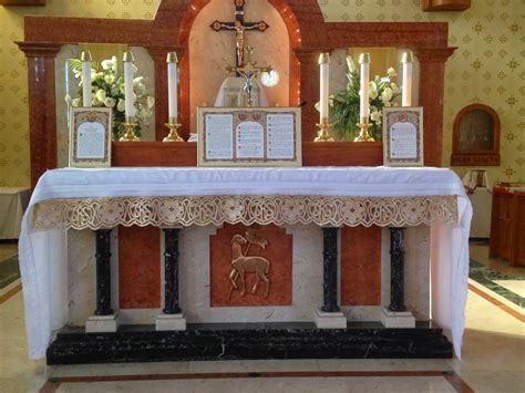 radical catholic  altar   furnishings