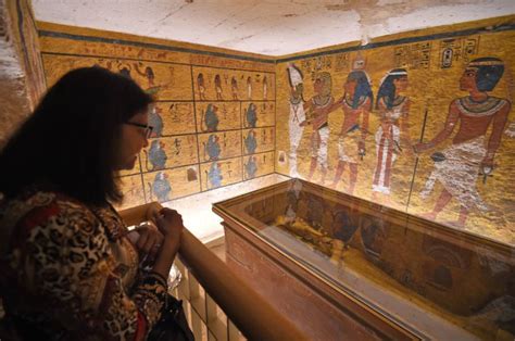 King Tut S Coffin Removed From His Tomb For The First Time