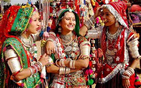 traditional dresses  india    states moodswag