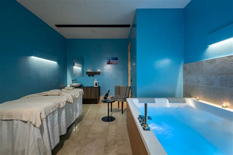 aroma lifestyle hotel hotel  lusso spa  roma