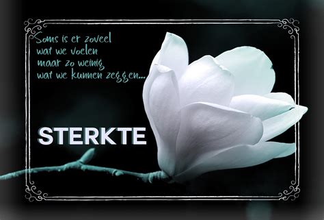 krachtige rouwkaart met gedichtje en witte bloem om personen sterkte toe te zenden