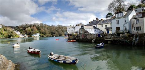 fowey  harbour  busy port  fowey  situated   flickr