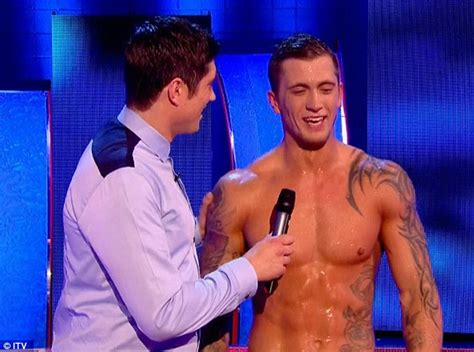 Towie Hunk Dan Osborne Wins Third Heat Of Splash Daily Mail Online