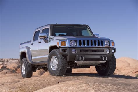 hummer  returning   electric pickup  gmc   announced  super bowl carscoops