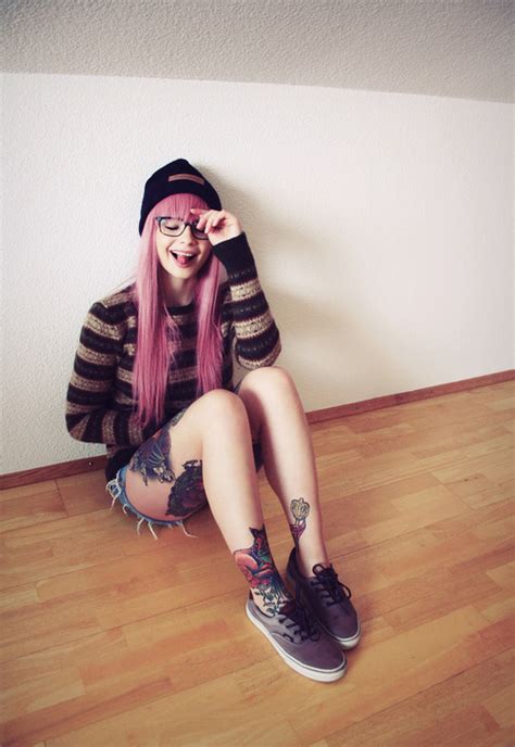 Vans Swag Hair Girl Cute Kawaii Skinny Hipster Tattoos