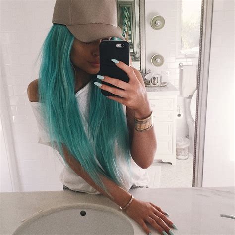 kylie jenner   turquoise blue hair