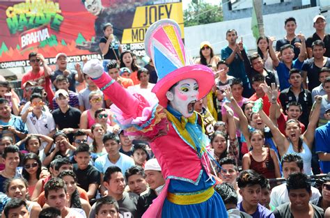 inauguran el carnaval mazateco   asi se vive la fiesta  reune  miles de personas