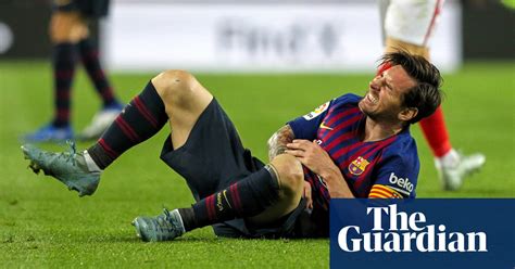 Barcelona Thump Sevilla But Fractured Arm Rules Lionel