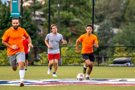 intramural sports      provide positive experience  students