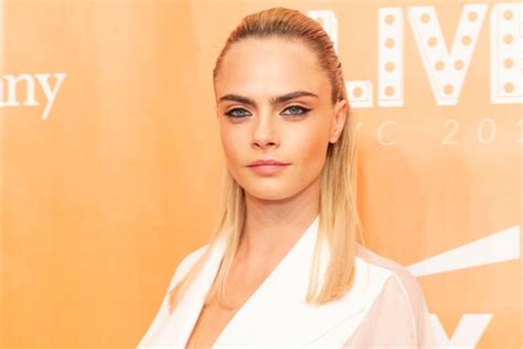 cara delevingne and ashley benson break up after nearly two years of