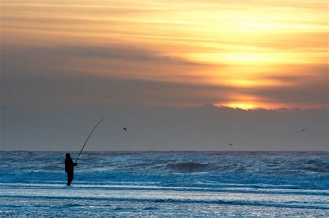 wat  jouw favoriete manier van vissen strandvissen bij zonsondergang   ieder geval een