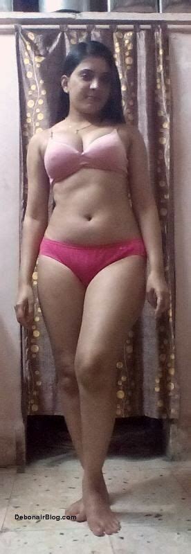 desi hot indian wife posing in colored pink and white bra