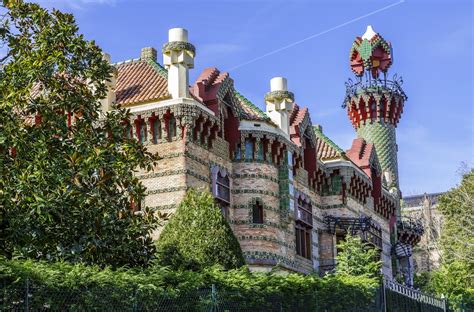 palacete de el capricho de gaudi comillas cantabria viajes