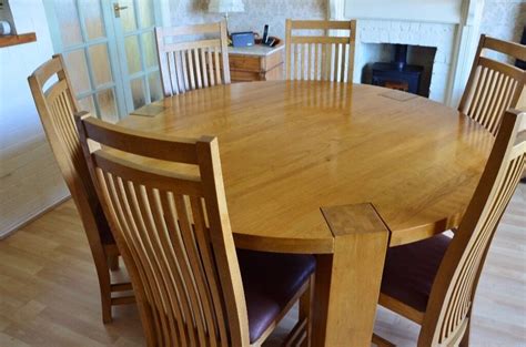 solid oak large  dining table   chairs  flamborough east