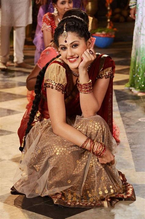 taapsee pannu hot exclusive tapasee tapsee pannu hot saree pictures