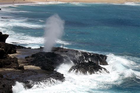 hookuleana halona blowhole