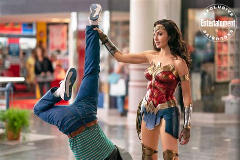 Gal Gadot Sexy Wonder Woman Photoshoot