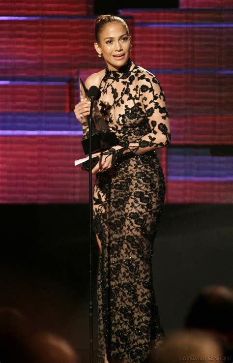 Jennifer Lopez 2011 American Music Awards Winner