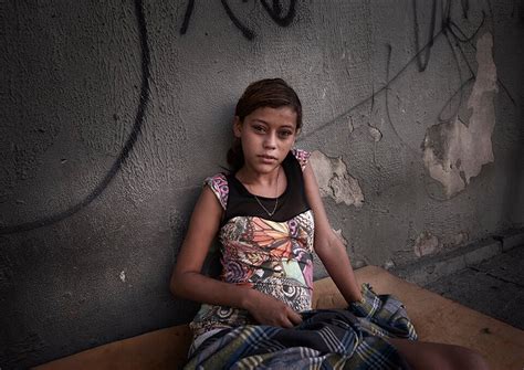 brazil slum girl selling bobs and vagene