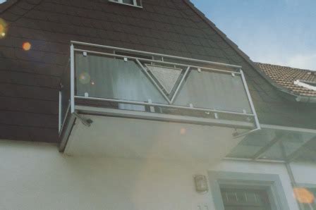gelaender balkongelaender  edelstahl mit glas  einem