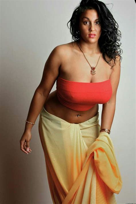 Indian Big Boobs Model Taking Bath Nude Photos Part 1