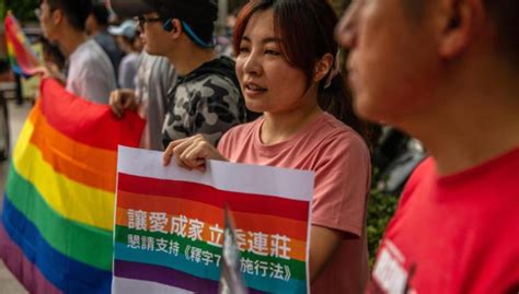 taiwan becomes first asian nation to legalize same sex