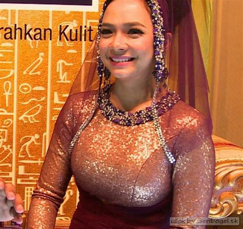 Nora Danish Jilboobs Buah Dada Bulat Selambak Artis Selebriti Melayu