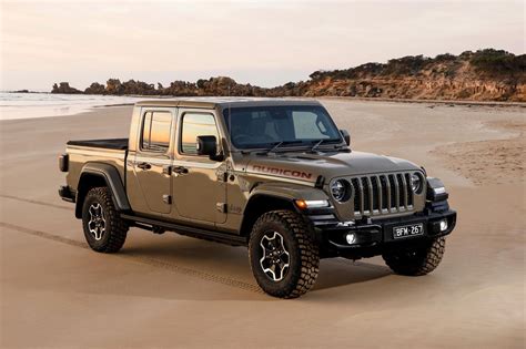 jeep gladiator range reshuffled payload increased carexpert