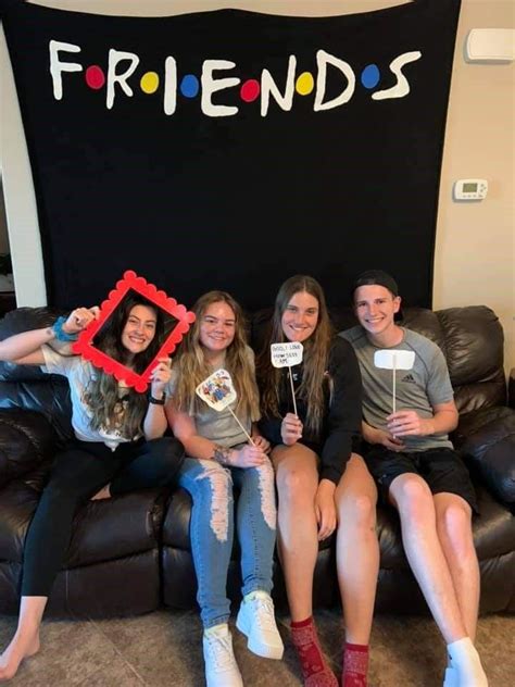 friends themed party backdrop sofa photo booth party themes friends