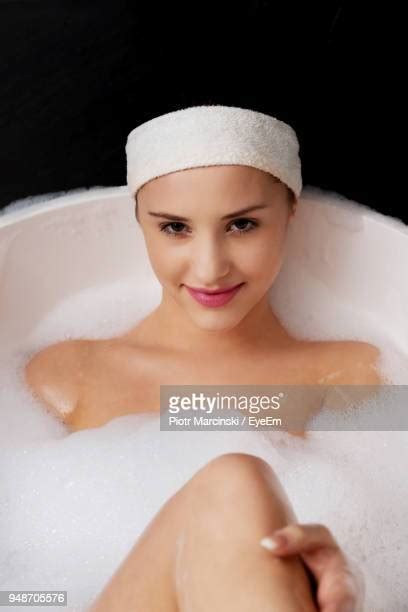 Bubble Bath Background Photos And Premium High Res Pictures Getty Images
