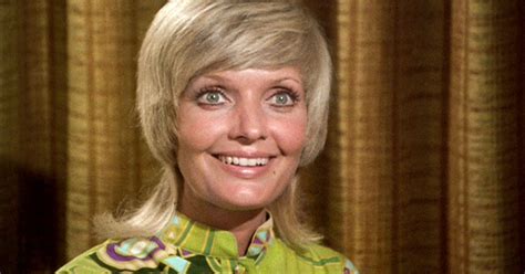 what we all need right now the fabulous facial expressions of carol brady