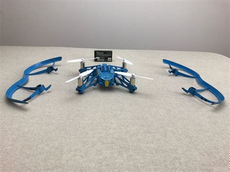 dron parrot airborne cargo travis  baterie  oficjalne archiwum allegro