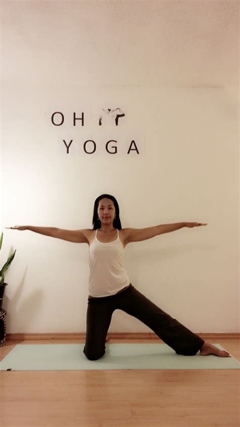 yoga gate pose parihasana