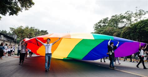 taiwan becomes first asian country to allow same sex