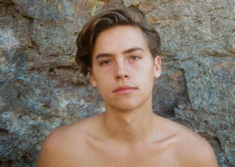 dylan sprouse just hilariously called out his brother on twitter