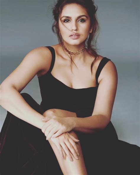 49 Sexy Huma Qureshi Boobs Pictures Are Just Too Hot To