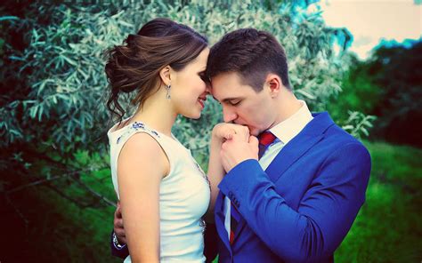 Love Couple Kissing Hand Expression Of Love Romantic