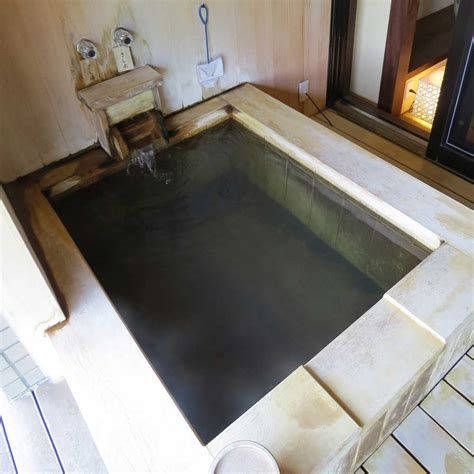 japanese onsen bathing etiquette japan trip