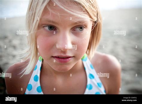 Nahaufnahme Von Mädchen Am Strand Stockfotografie Alamy