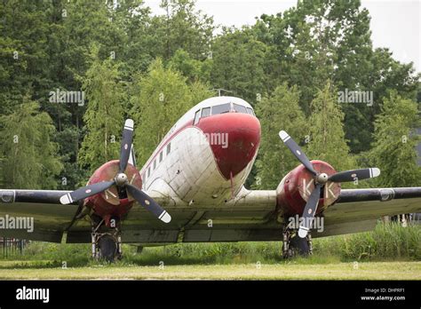 netherlands lelystad aviodrome aviation history museum douglas dc  dakota stock photo alamy