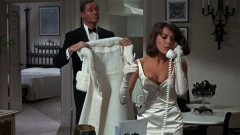 Style Natalie Wood In ‘sex And The Single Girl’