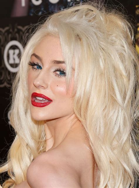 makeup free courtney stodden busts out in black bikini photos huffpost