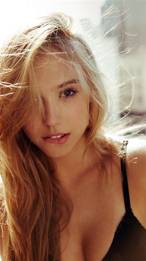 Iphone Wallpaper Hk25 Alexis Ren Girl Blonde Celebrity