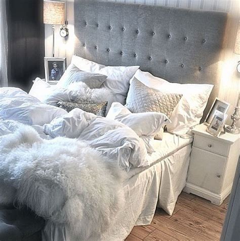 Pin By Javi On Interior Home Decor Bedroom Home Bedroom Makeover