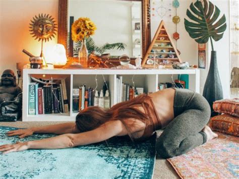 10 Easy Workouts You Can Do In Your Dorm Room Society19