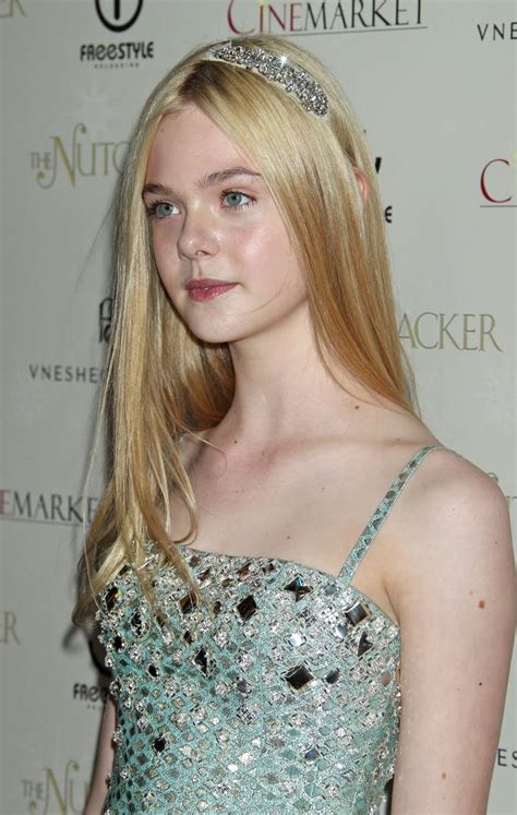 Deviant Blog The Lovely Elle Fanning