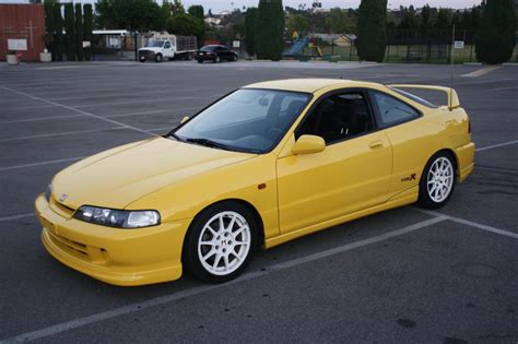 CA 2000 Acura Integra Phoenix Yellow Type R #96 TODA SPOON